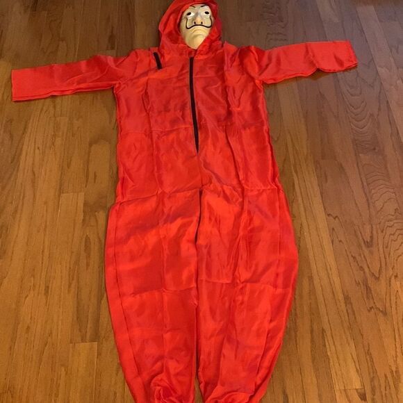 Unisex Halloween costume. Size small but fits me and I am a size large female - Picture 5 of 14